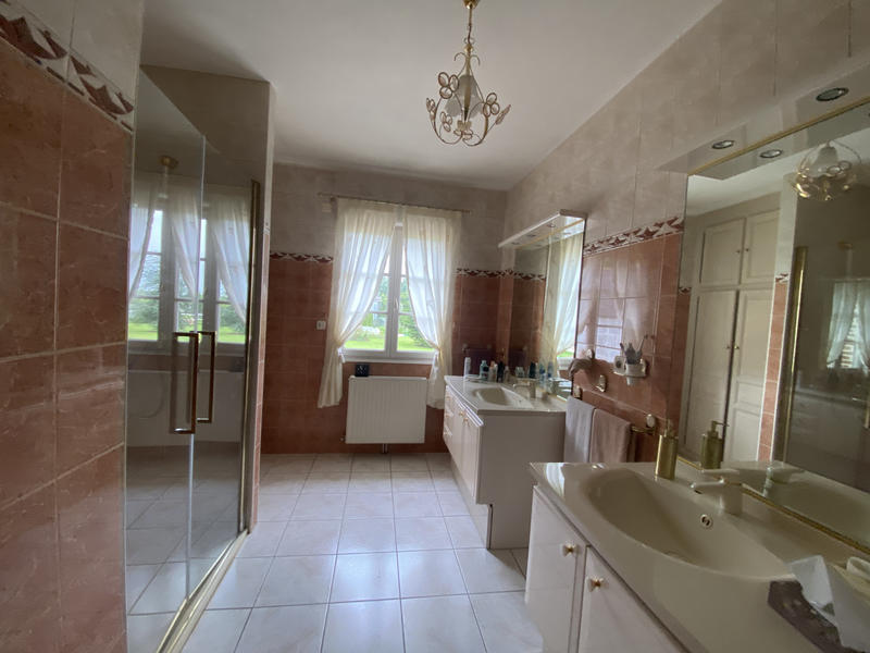 Maison - 190 m² - 7 pièces