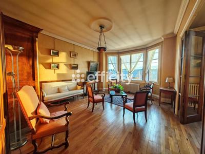 Appartement - 181 m² - 5 pièces
