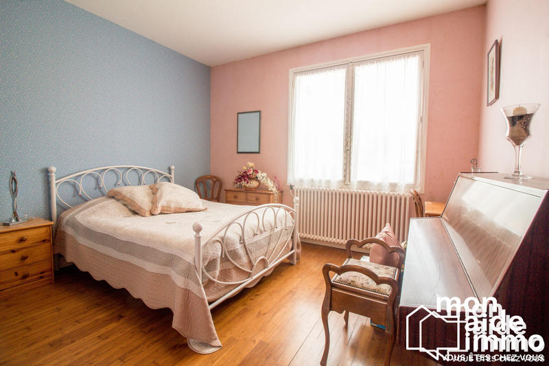 Maison - 220 m² - 5 pièces