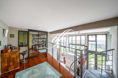 Local d'activités - 152 m²