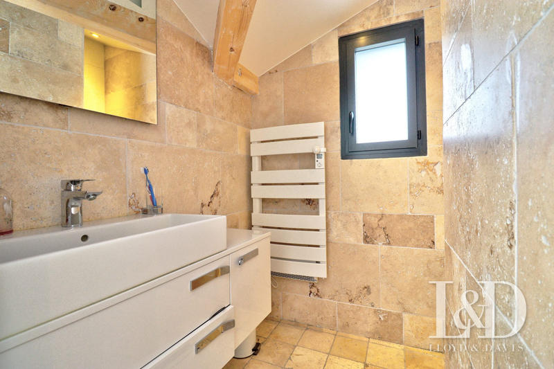 Appartement - 100 m² - 4 pièces