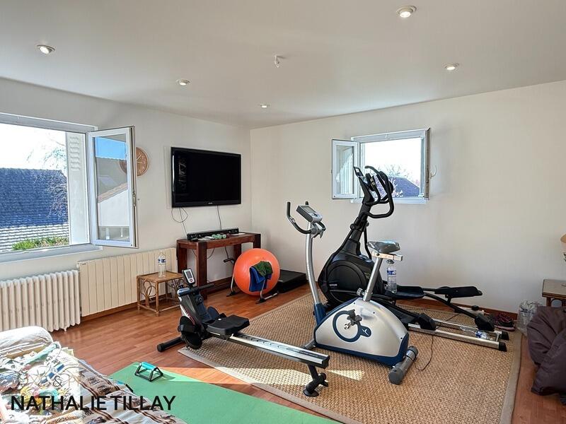 Maison - 274 m² - 10 pièces