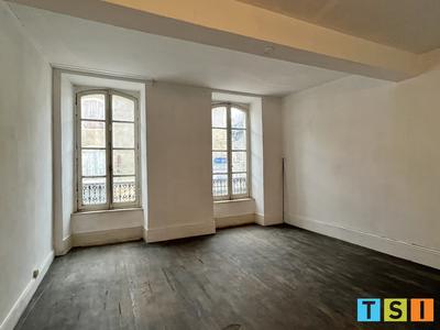 Immeuble - 287 m² - 12 pièces