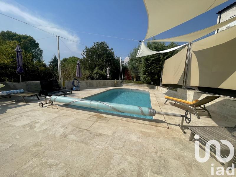 Maison - 213 m² - 8 pièces