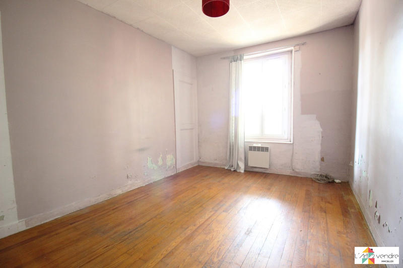 Maison traditionnelle - 165 m² - 8 pièces