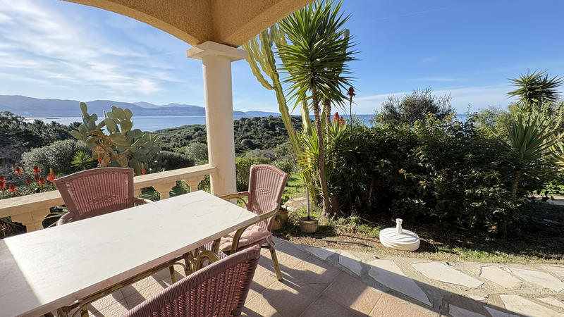 Villa - 249 m² - 11 pièces