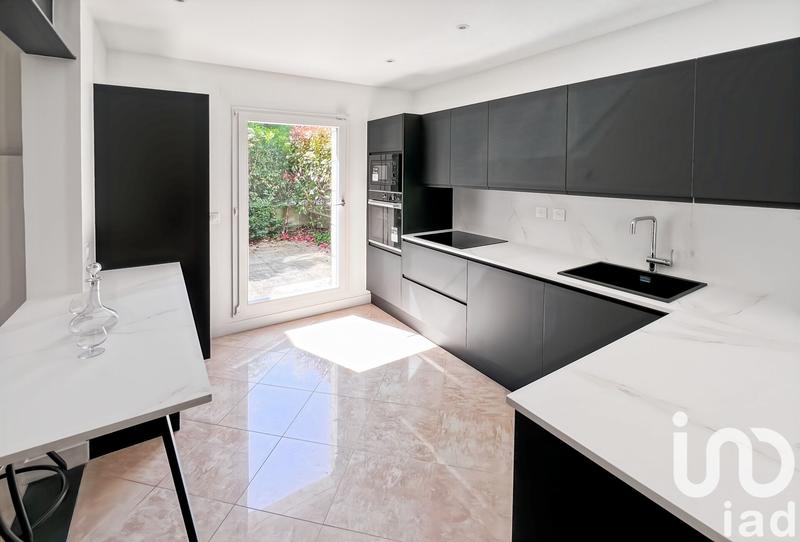 Appartement - 92 m² - 3 pièces