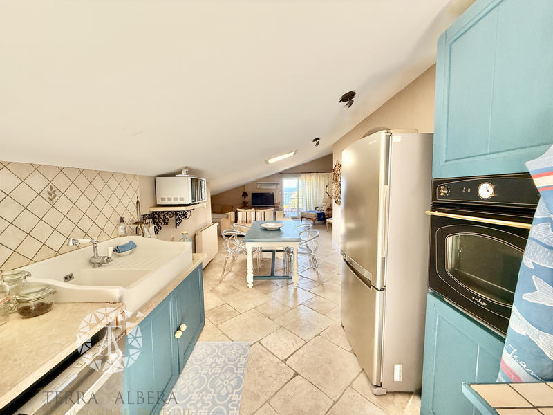 Villa - 254 m² - 10 pièces