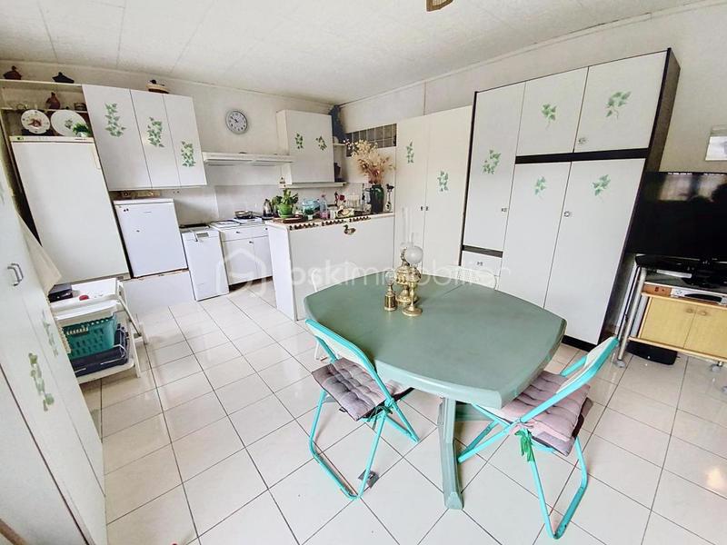 Maison - 180 m² - 6 pièces