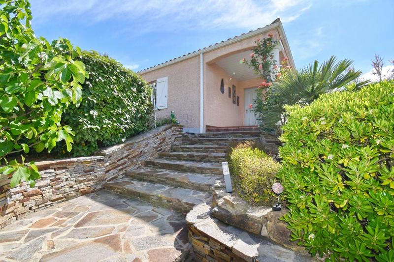 Villa - 284 m² - 6 pièces