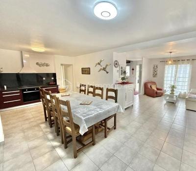 Demeure - 107 m² - 5 pièces