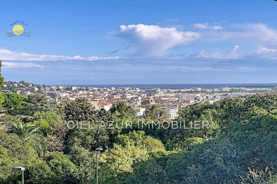 Appartement - 77 m² - 3 pièces