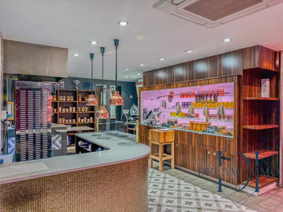 Fonds de commerce - 121 m²