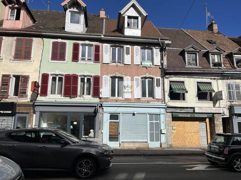 Maison - 174 m² - 9 pièces