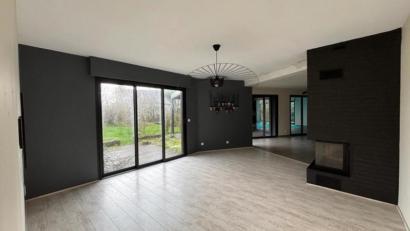 Villa - 230 m² - 8 pièces