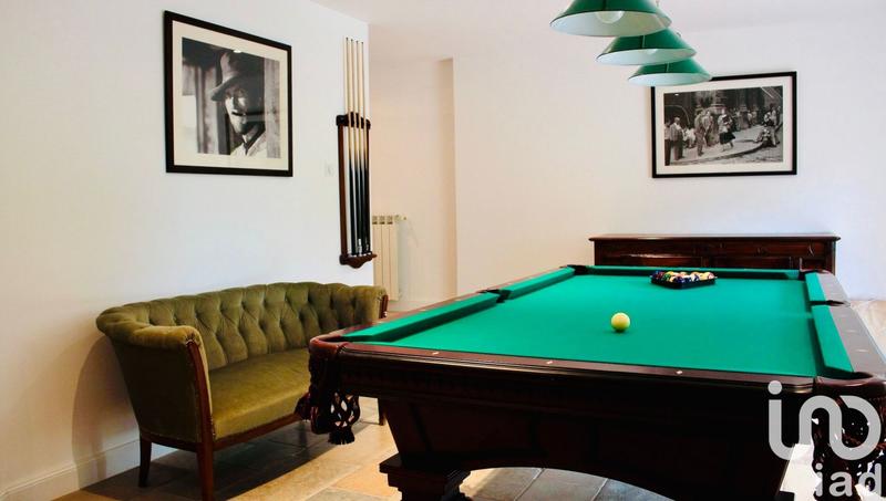 Maison - 311 m² - 8 pièces