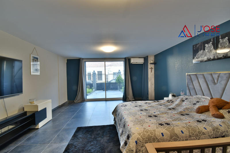 Maison - 125 m² - 5 pièces