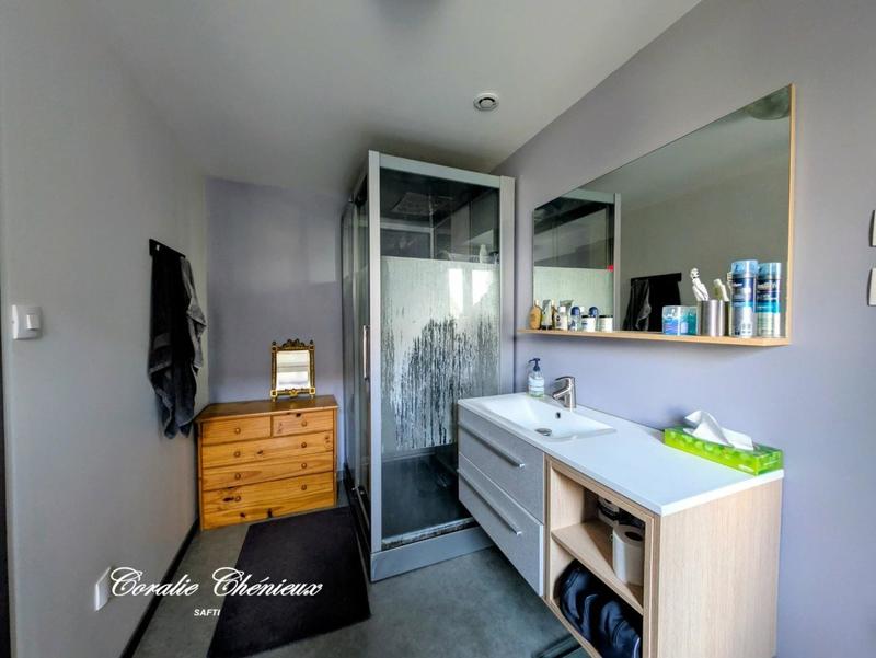 Maison - 240 m² - 11 pièces