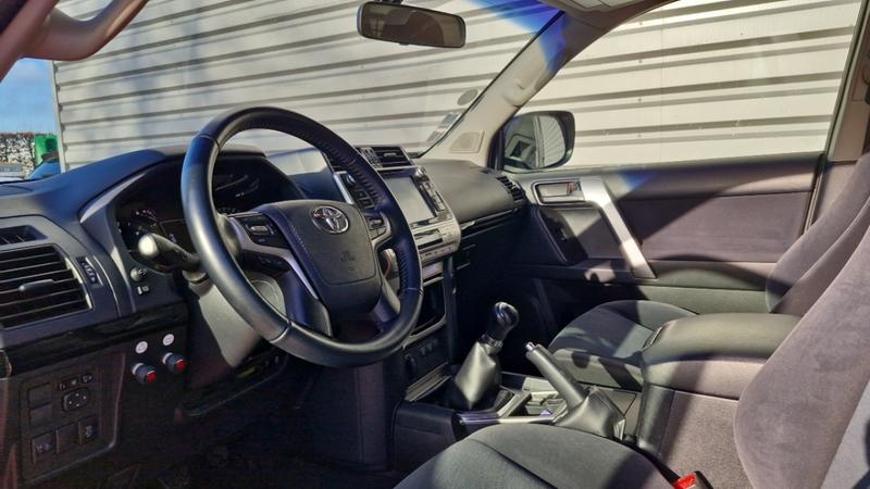 Toyota Land Cruiser 177 d-4d Life