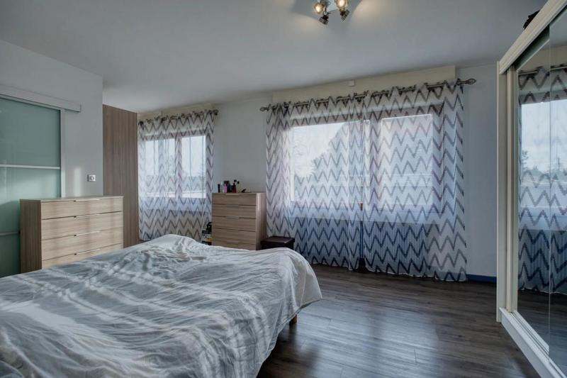 Maison - 175 m² - 9 pièces