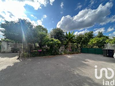 Maison - 257 m² - 8 pièces