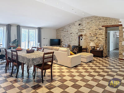 Maison - 139 m² - 5 pièces