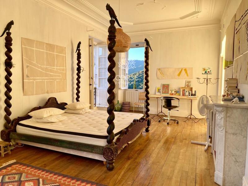 Maison de village - 314 m² - 6 pièces