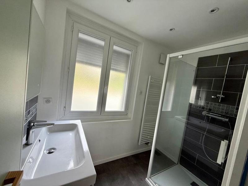 Maison - 90 m² - 6 pièces