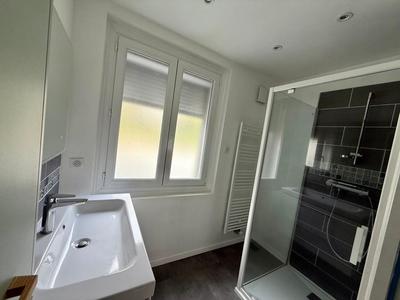 Maison - 90 m² - 6 pièces