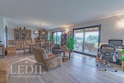 Maison - 180 m² - 4 pièces