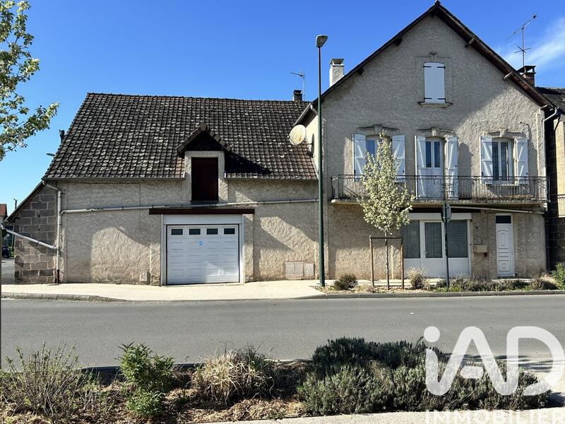 Maison - 140 m² - 5 pièces