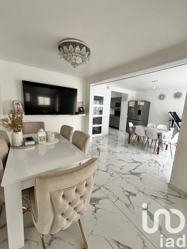 Maison - 92 m² - 6 pièces