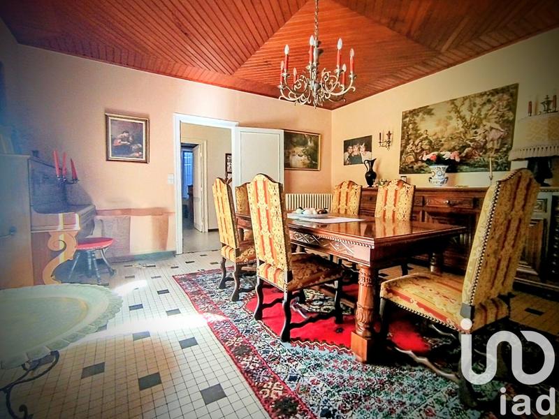 Maison - 204 m² - 5 pièces