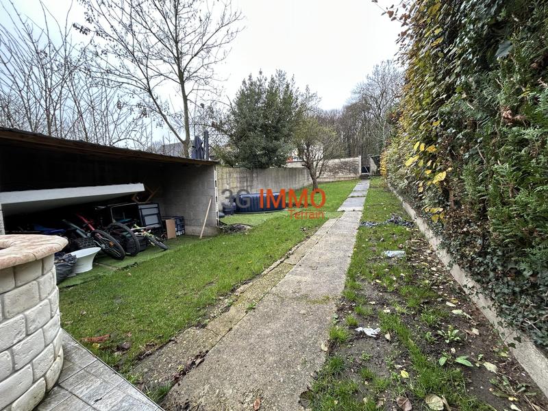 Terrain constructible - 151 m²
