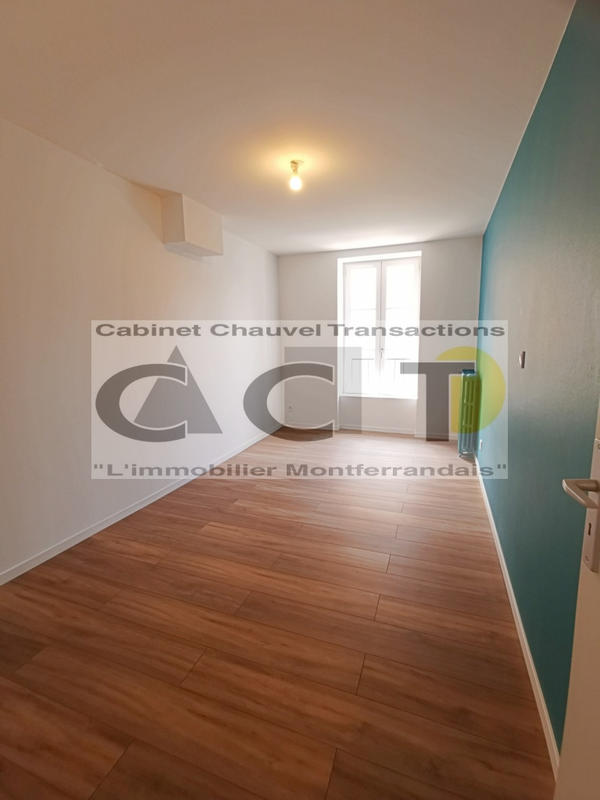 Appartement - 99 m² - 4 pièces