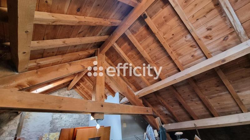 Maison - 198 m² - 10 pièces