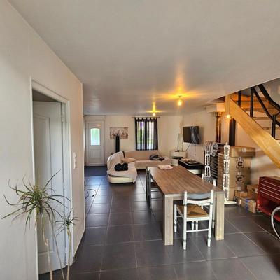 Maison - 102 m² - 4 pièces