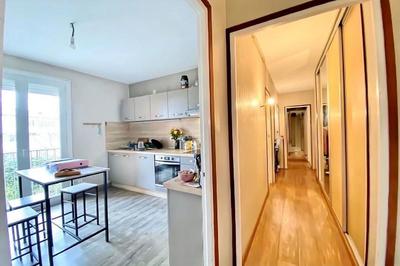 Appartement - 94 m² - 4 pièces