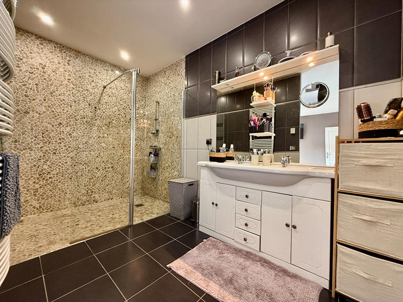 Maison - 170 m² - 5 pièces