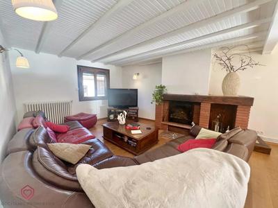 Maison chambre d'hôtes - 202 m² - 7 pièces