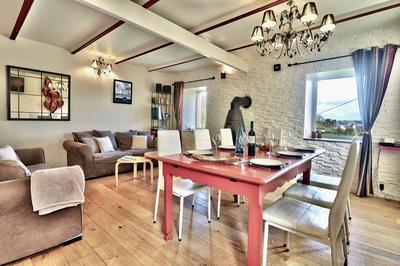 Maison - 144 m² - 7 pièces