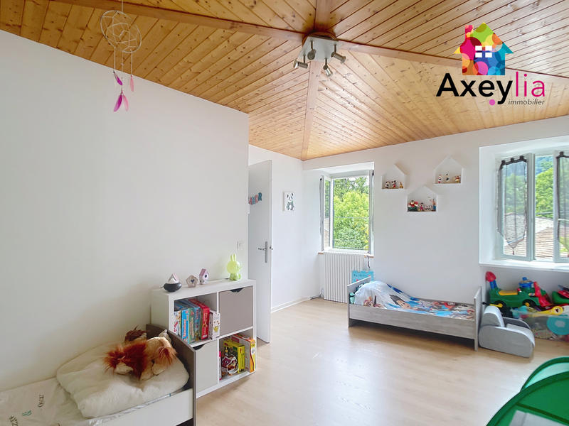 Maison - 158 m² - 7 pièces