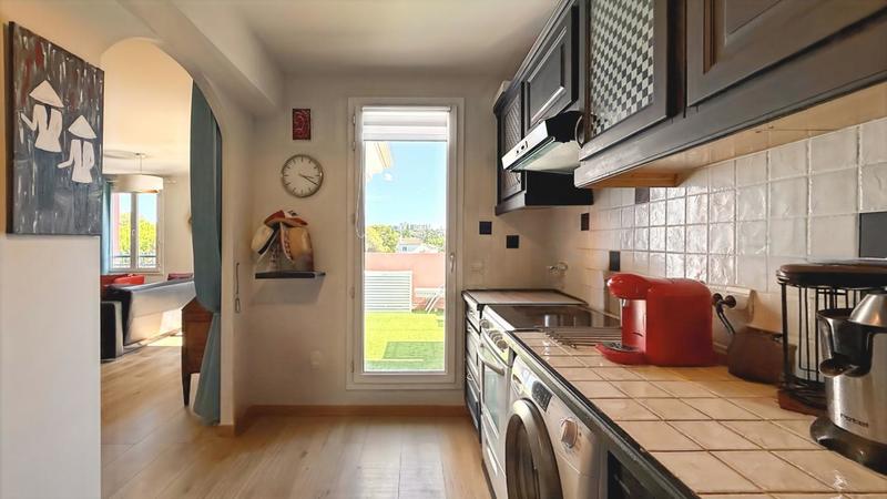 Appartement - 96 m² - 4 pièces