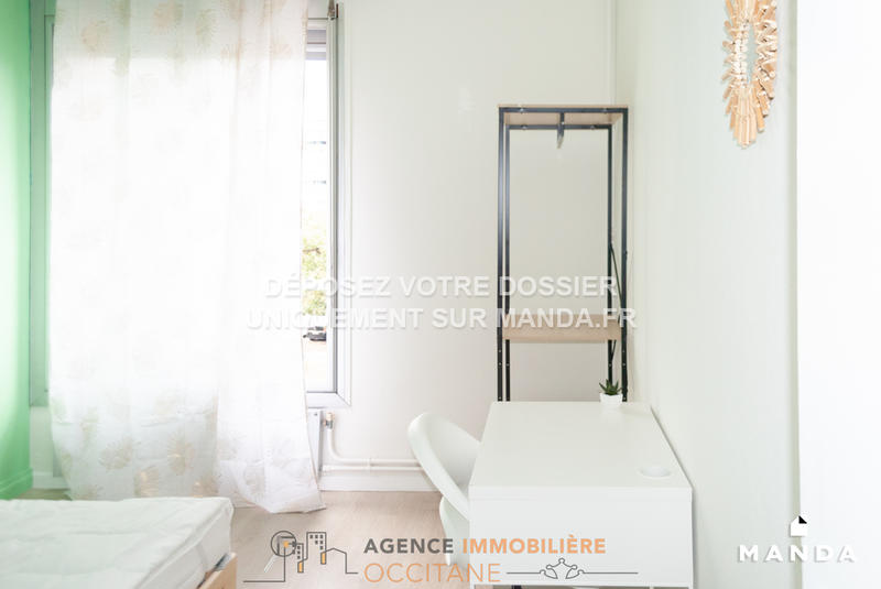 Chambre - 10 m² - 6 pièces