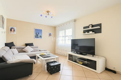 Maison - 80 m² - 5 pièces