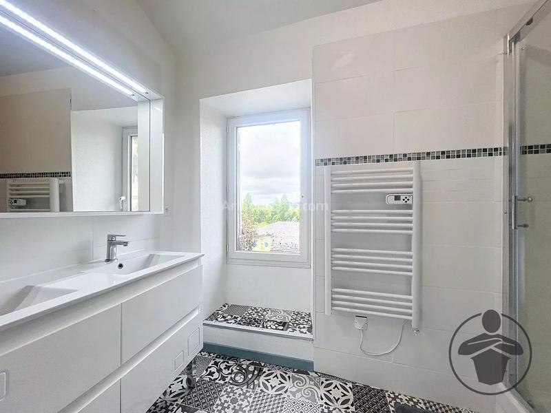 Immeuble - 105 m² - 3 pièces