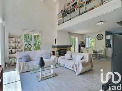 Maison - 250 m² - 10 pièces