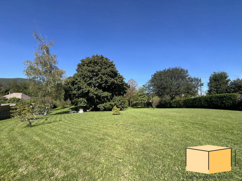 Villa - 215 m² - 8 pièces