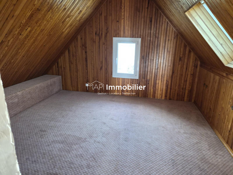 Maison - 160 m² - 8 pièces