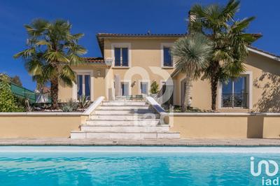 Maison - 194 m² - 6 pièces